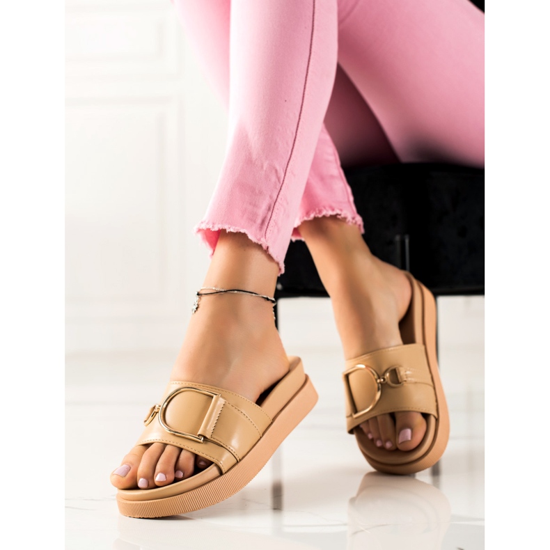 MIKA Stylish beige flip-flops brown 1