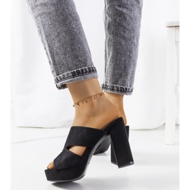 Black slippers on the Horn post 2