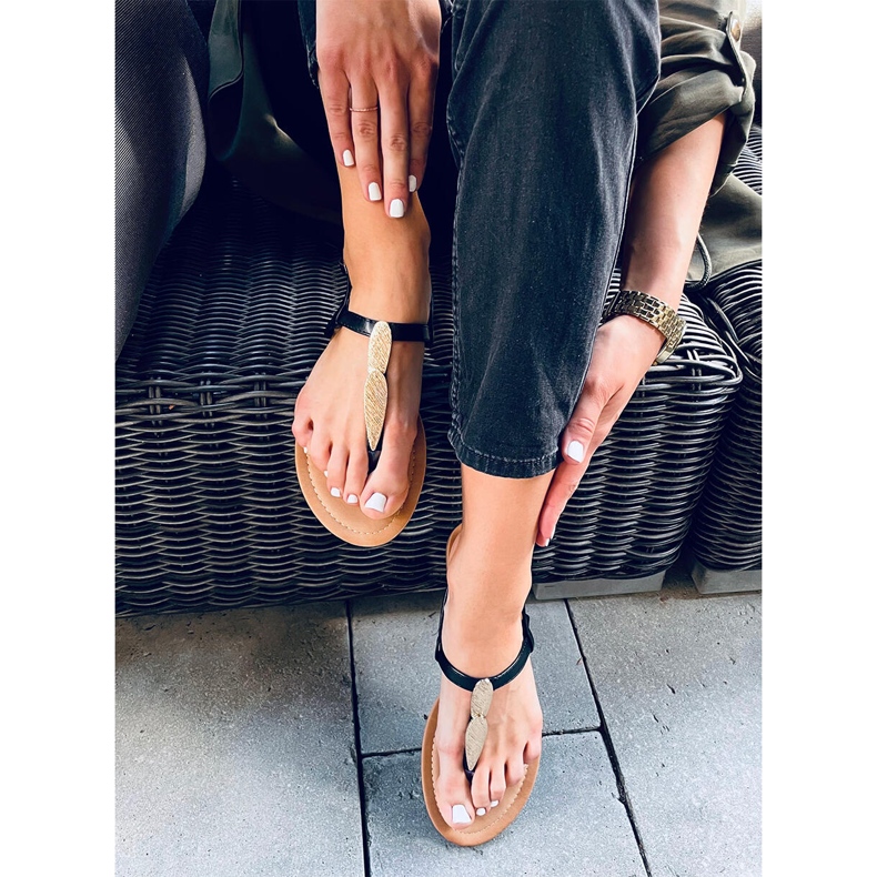 Attina Black flip-flops 1