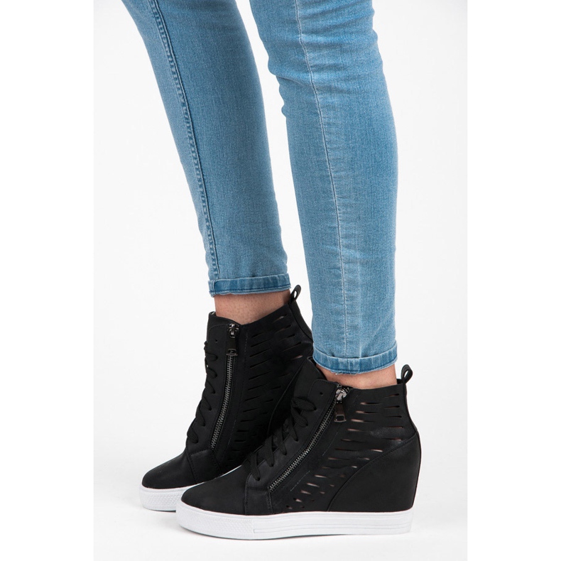 Seastar High-gloss sneakers black 1