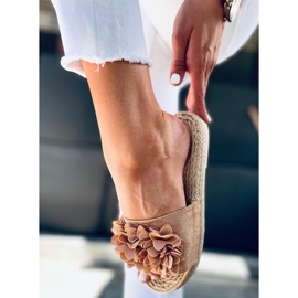 Floral fiesta Primrose Camel slippers beige 1