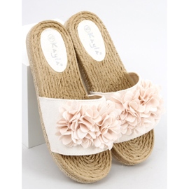 Floral fiesta Primrose Beige slippers 2