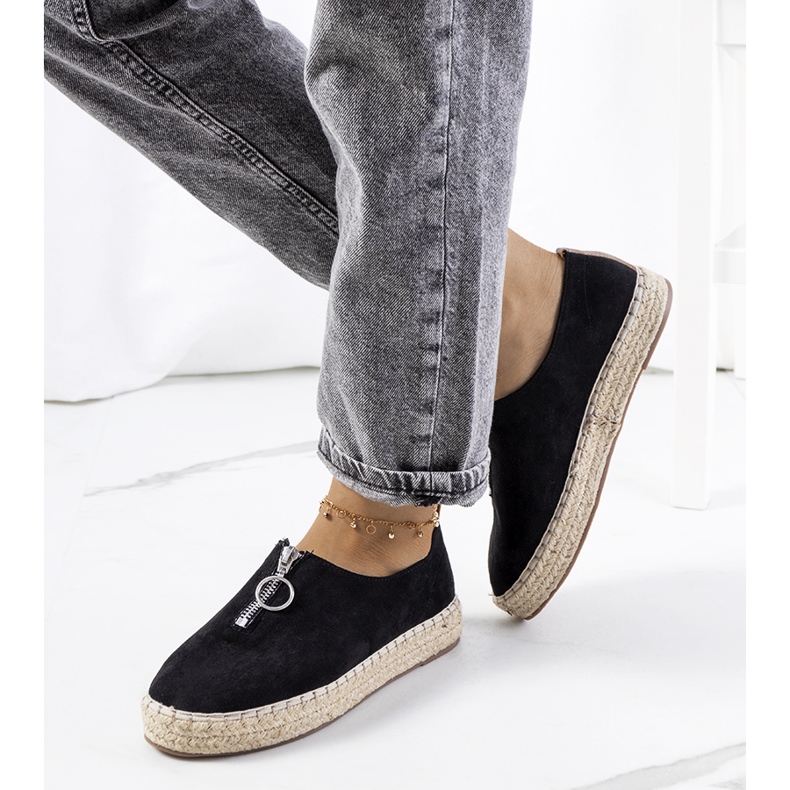 Verneli's black espadrilles 1
