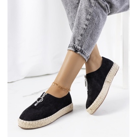 Verneli's black espadrilles 2
