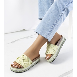 Green flip-flops on the Vadna cork sole 1