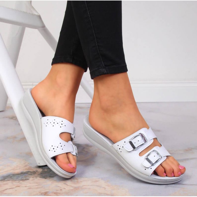 Inblu W ARC13 white slippers 2