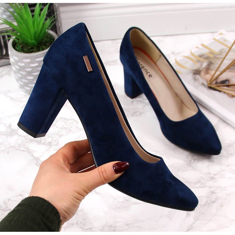 Pumps for women on the navy blue post by Monique 2