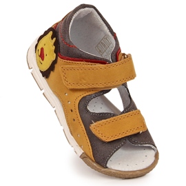 Boys' sandals with velcro camel Kornecki 6867 brown 1