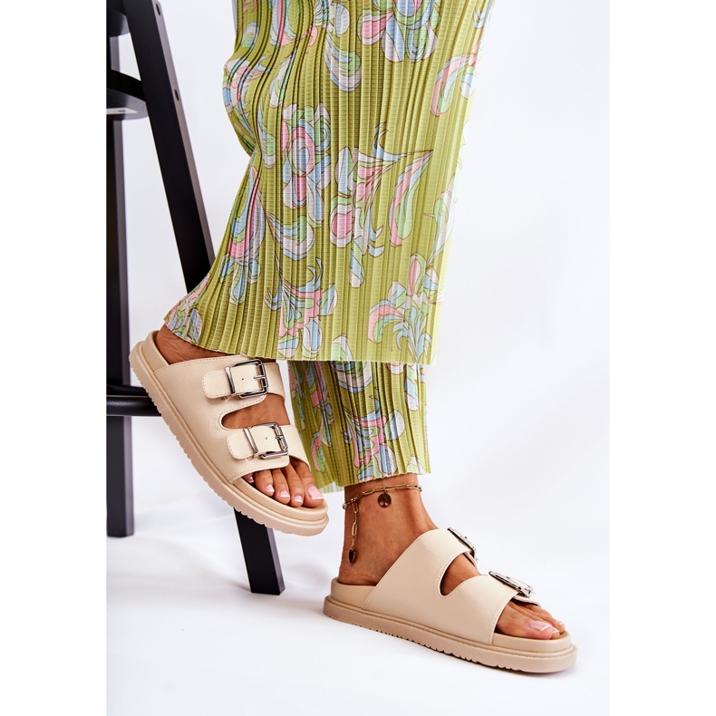 PJ1 Classic Women's Beige Slip-ons Weston 1