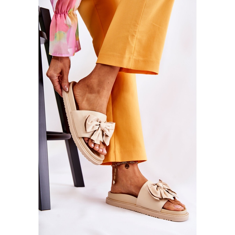 PJ1 Classic Women's Leather Slippers With A Bow Beige Dessy 1