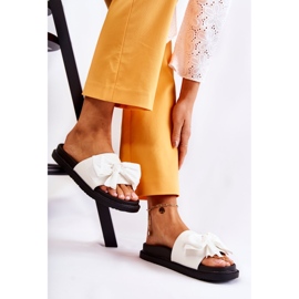 PJ1 Classic Women's Leather Slippers With A Bow White Dessy 1