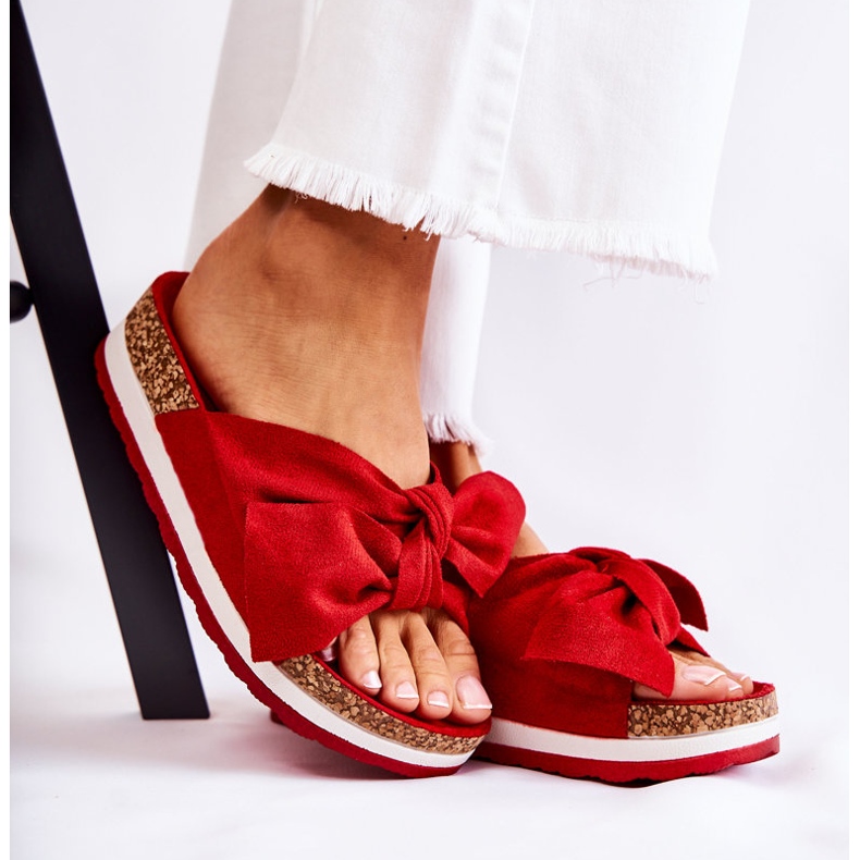 PG1 Flip Flops On The So Comfy Red Platform 2