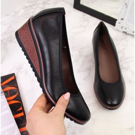 Black wedge pumps W Vinceza 1