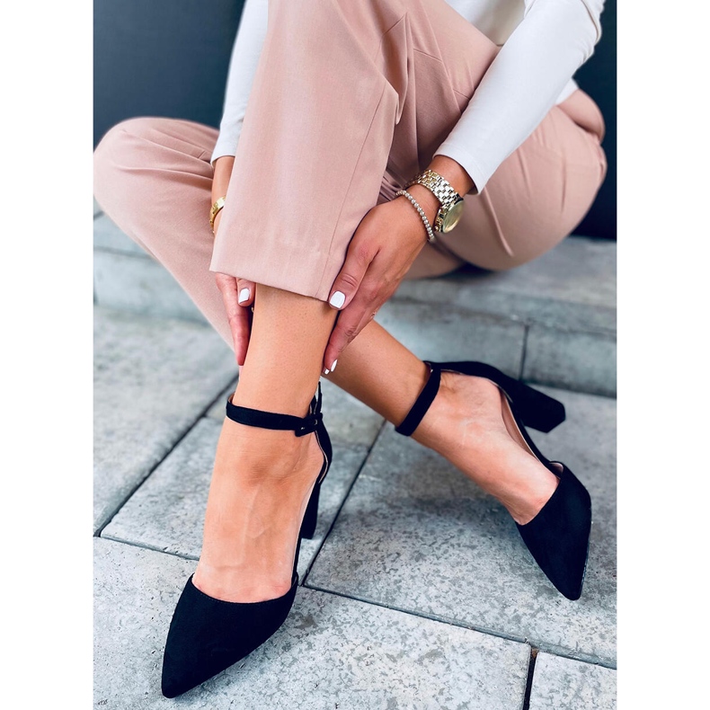 Pumps on the Lauren Black post 1