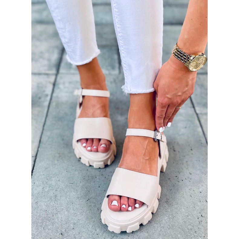 Sandals on a thick Saint Beige sole 2
