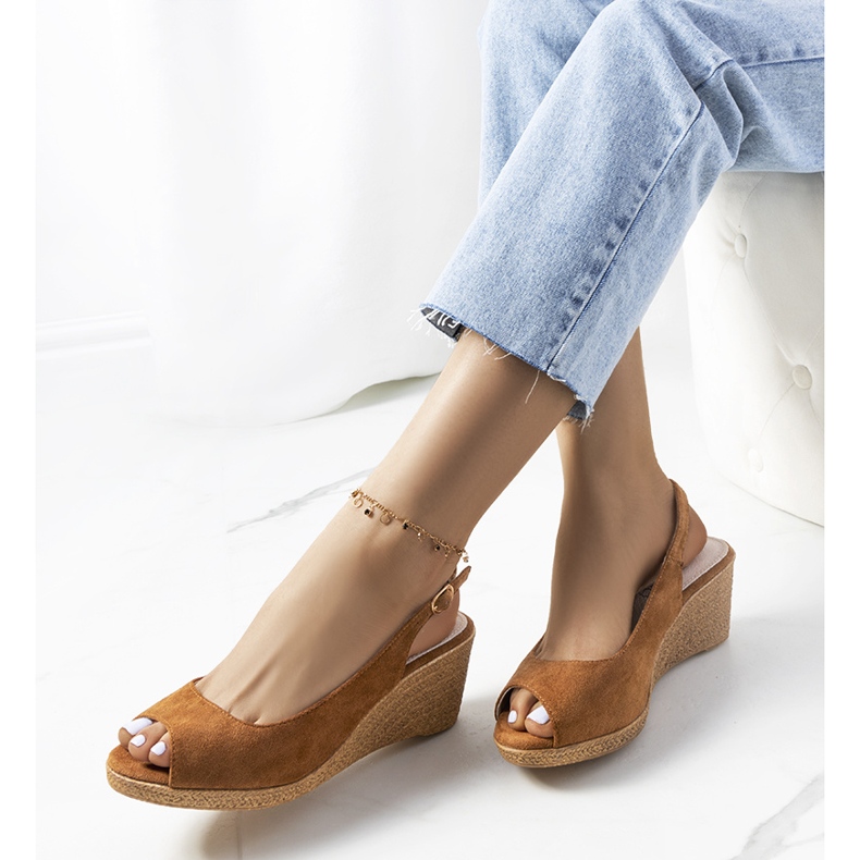 Brown espadrilles on the Alpat wedge heels 1