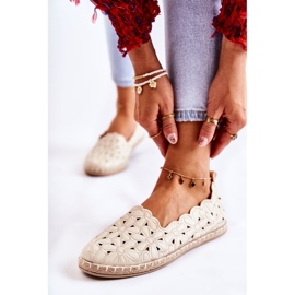 Women's Slip-On Ballerinas With Beige Flowers 1
