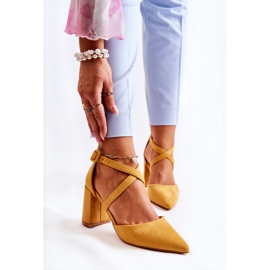 FB1 Fashionable Sandals On A Yellow Sinari Bar 1 FB1 Fashionable Sandals On A Yellow Sinari Bar 1