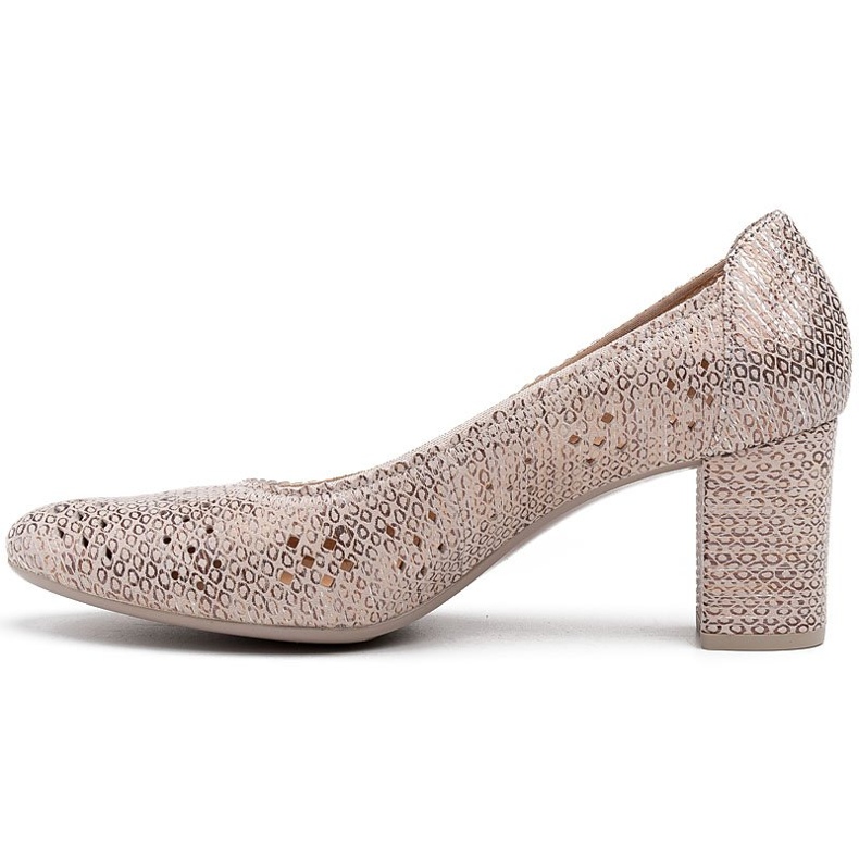 Marco Shoes Beige pumps with perforation for a wider foot 2