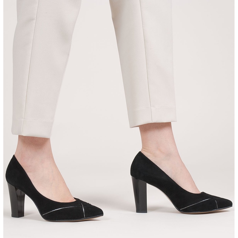 Marco Shoes Black suede pumps with a pattern 1