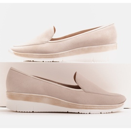 Radoskór Comfortable low wedge shoes for a wider foot beige 1
