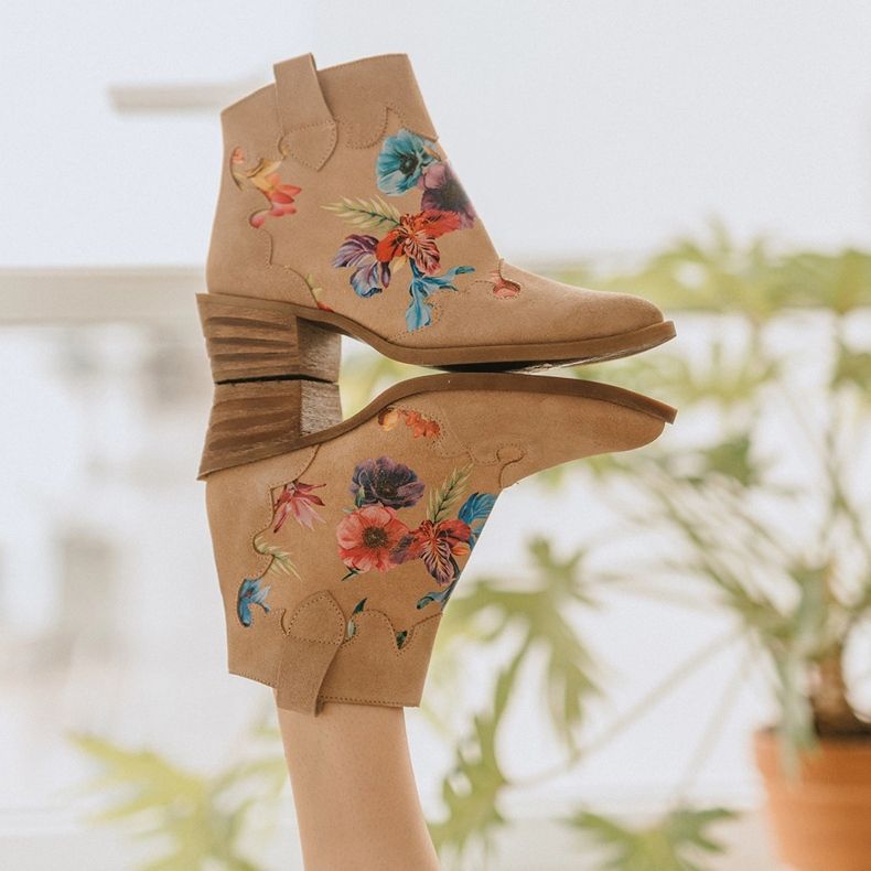 Marco Shoes Beige boots made of natural suede with a floral print 1