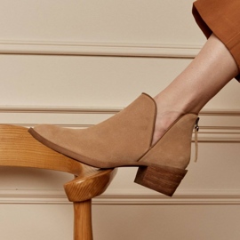 Marco Shoes Beige boots made of natural suede with a V-cut 1