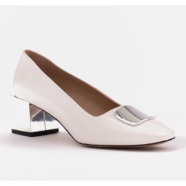 Marco Shoes Pumps with a metallic heel and a flat chrome decoration white 1