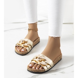 Golden Slippers with Derbi Chain 1