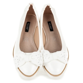 Vices Ballerina with a bow white 1