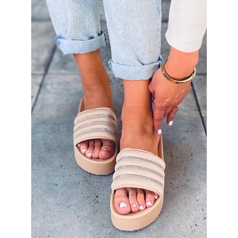 Leah Beige high-soled slippers 1