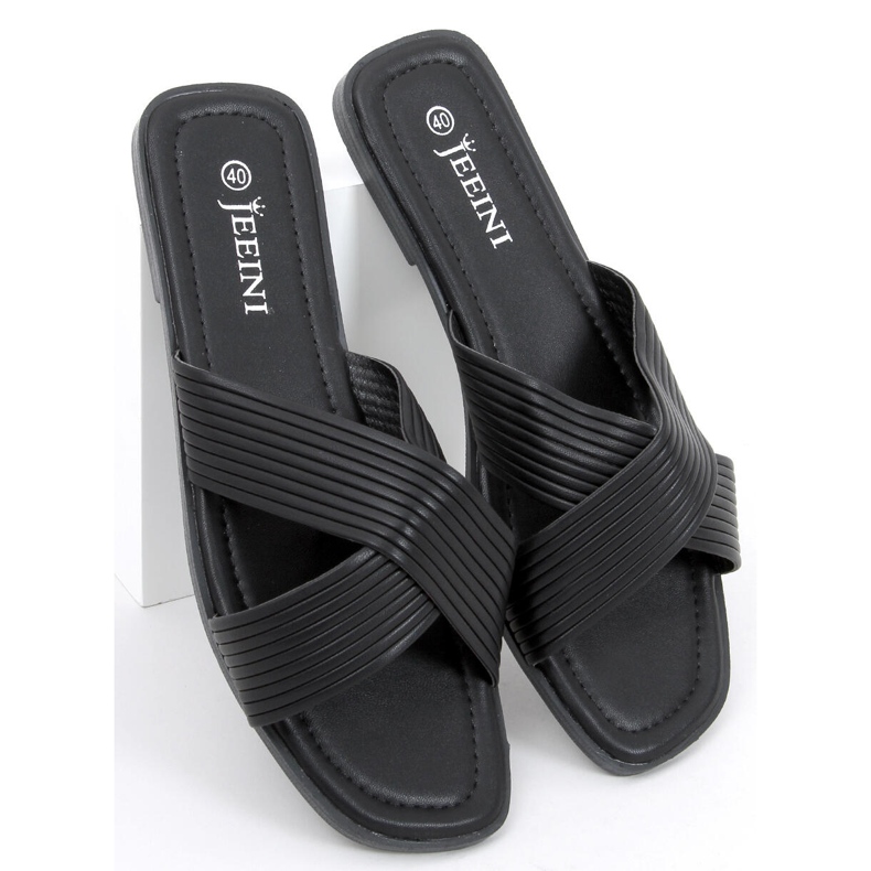 Fuzzy Black women's slippers 2