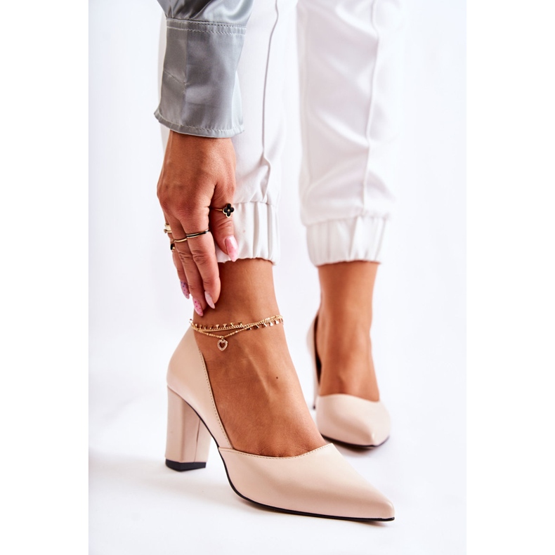 PA2 Fashionable Leather Pumps On A Bar Beige Emotion 1 PA2 Fashionable Leather Pumps On A Bar Beige Emotion 1