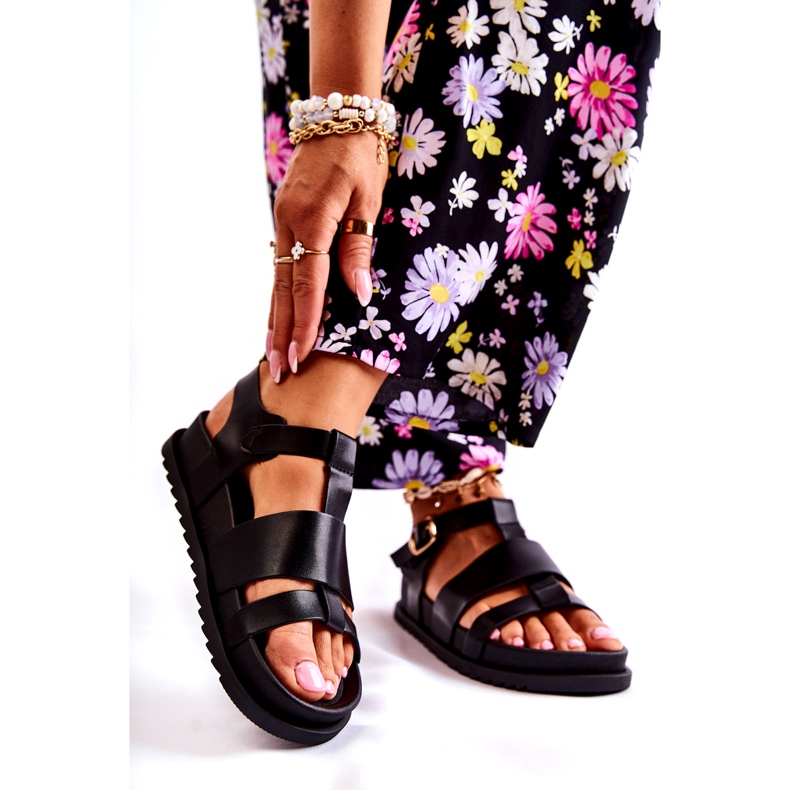 Leather Sandals On The Black Tessy Platform 2