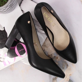 Pumps on the black Vinceza post 2 Pumps on the black Vinceza post 2