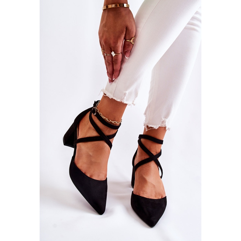PG1 Fashionable Pumps On A Low Heel Black Crissa 1 PG1 Fashionable Pumps On A Low Heel Black Crissa 1