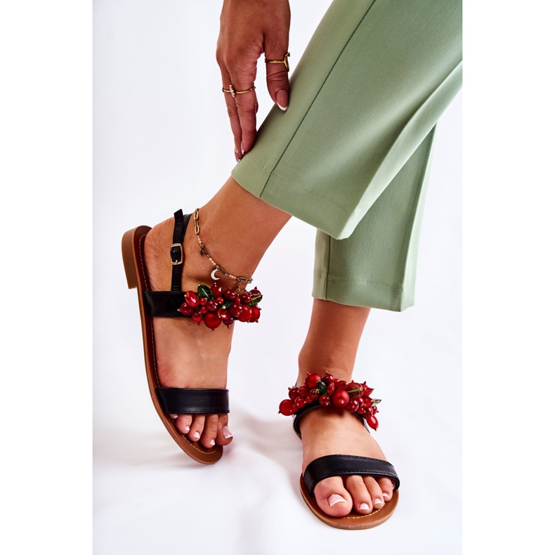 Fashionable Sandals With Black Hally Beads 2