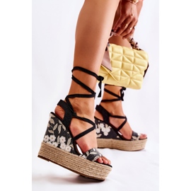 WS1 Fashionable tied black wedge sandals Recife 1