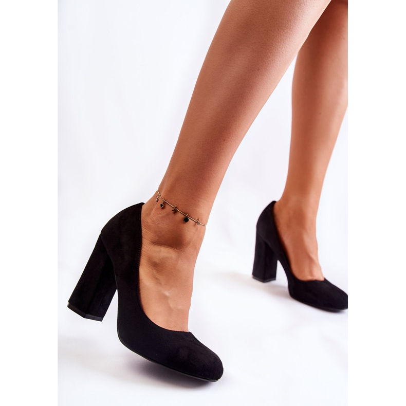 WT1 Classic Suede Pumps On Heel Black Reiser 2