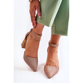 WS1 Shiny Pumps On A Bar Dark gold Amira golden 1