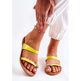 Women's Yellow Lacquered Flip-flops Jimena 2
