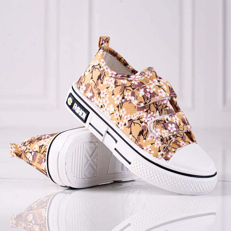 Shelovet children's sneakers with beige flowers white brown 1 Shelovet children's sneakers with beige flowers white brown 1
