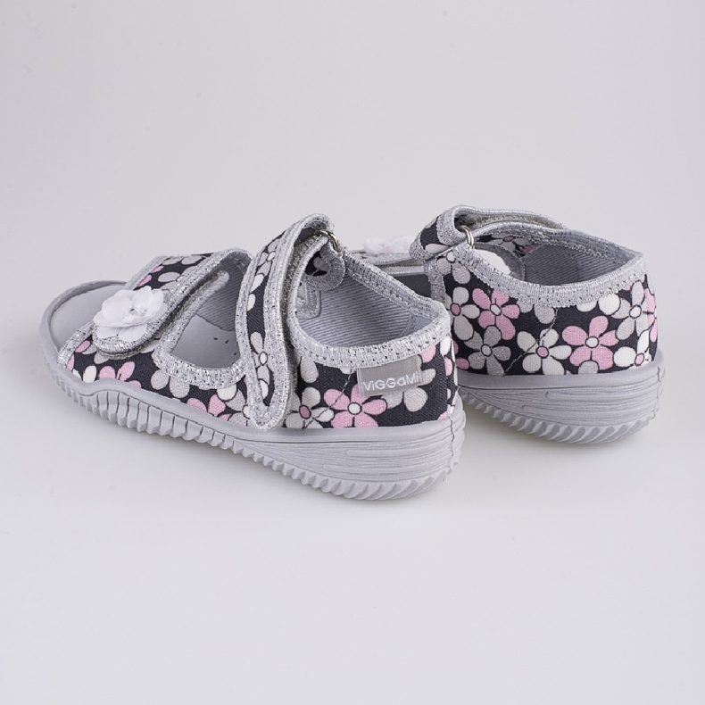 Girls' slippers Viggami Emilka flowers navy blue multicolored 1