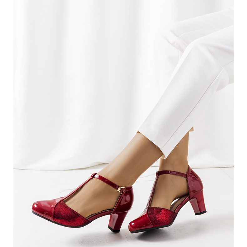 Red shiny Formila pumps 1