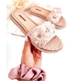 Women's Beige Flip-Flops With Fabric Flowers 1