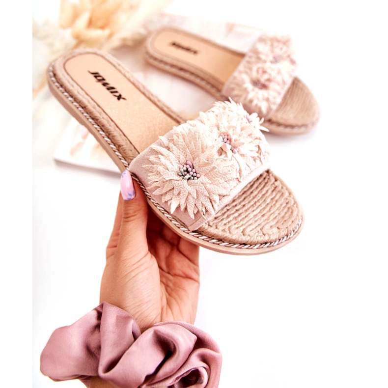 Women's Beige Flip-Flops With Fabric Flowers 1