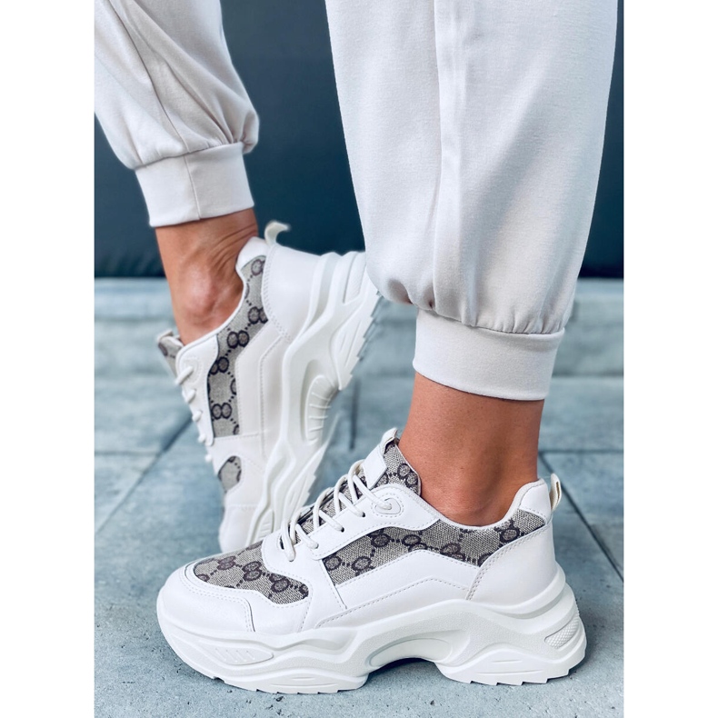 Isla Beige trainers 2