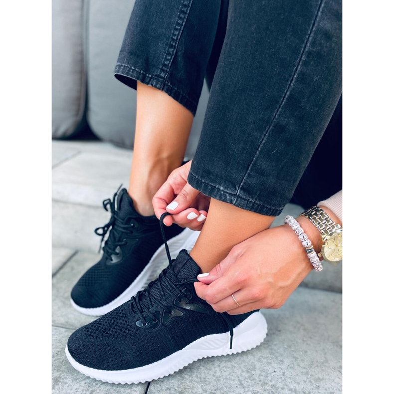 Black Ivar Black sports shoes 2