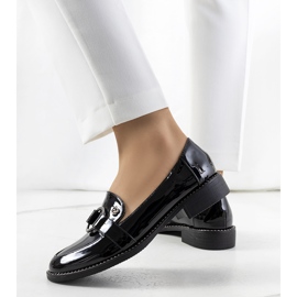 Black lacquered shoes from Aveni 2