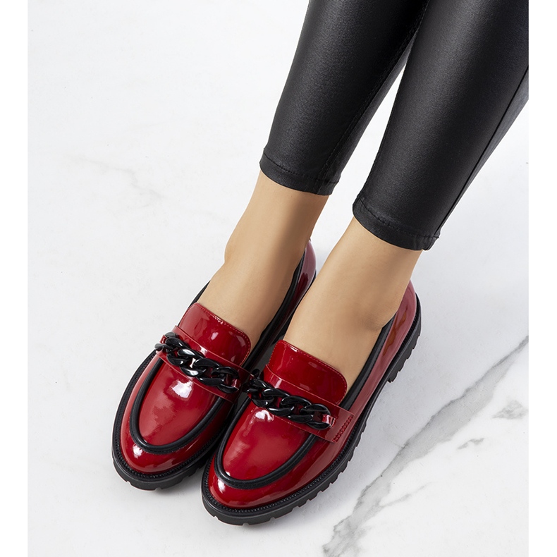 Red lacquered shoes from Eldark 1
